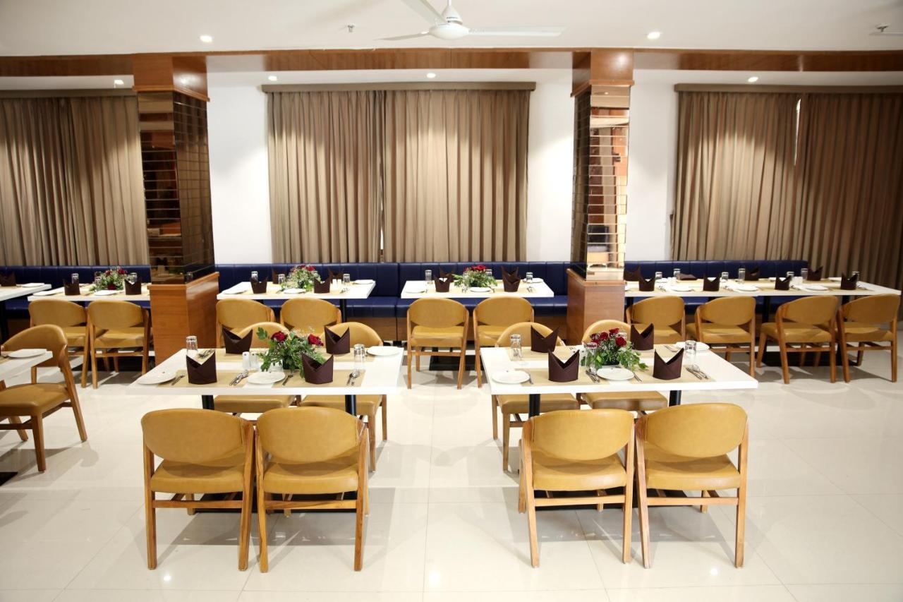 Lords Eco Inn, Ambaji Экстерьер фото