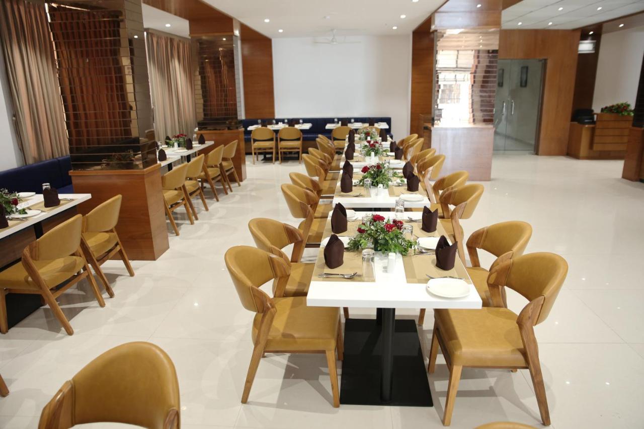 Lords Eco Inn, Ambaji Экстерьер фото