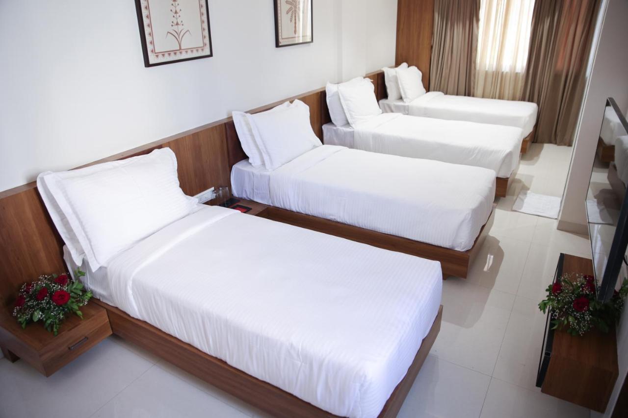 Lords Eco Inn, Ambaji Экстерьер фото