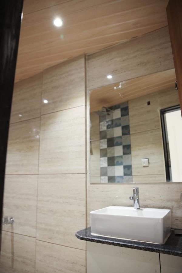 Lords Eco Inn, Ambaji Экстерьер фото