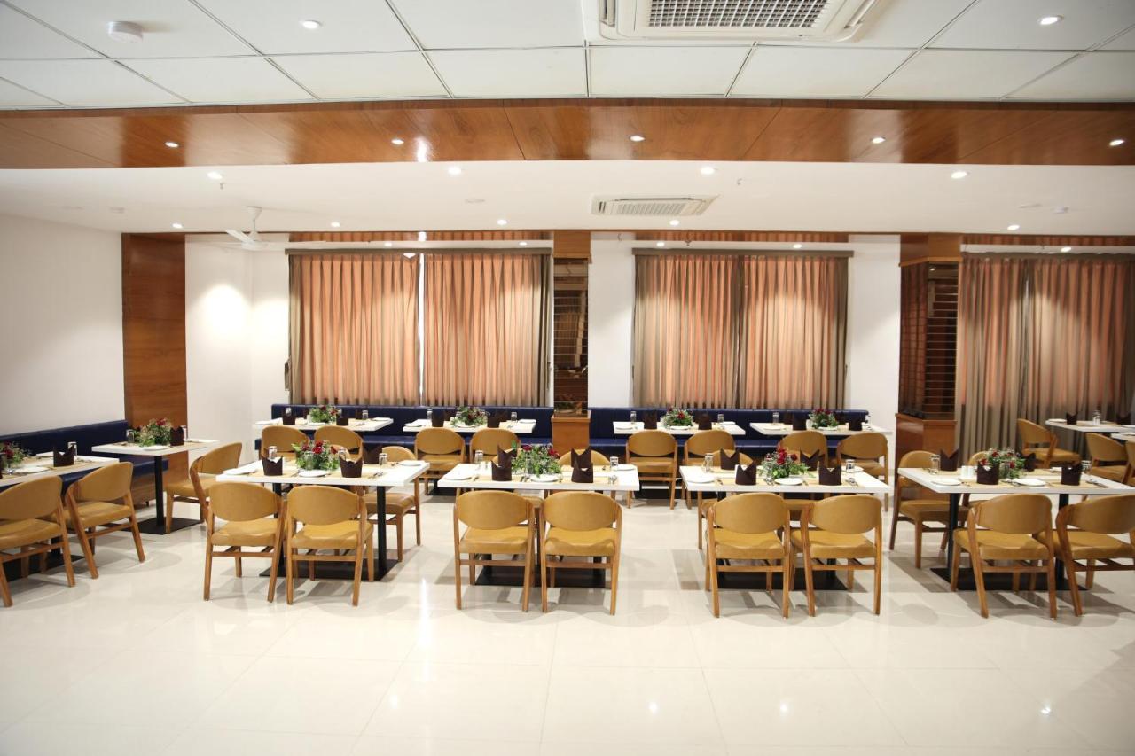 Lords Eco Inn, Ambaji Экстерьер фото