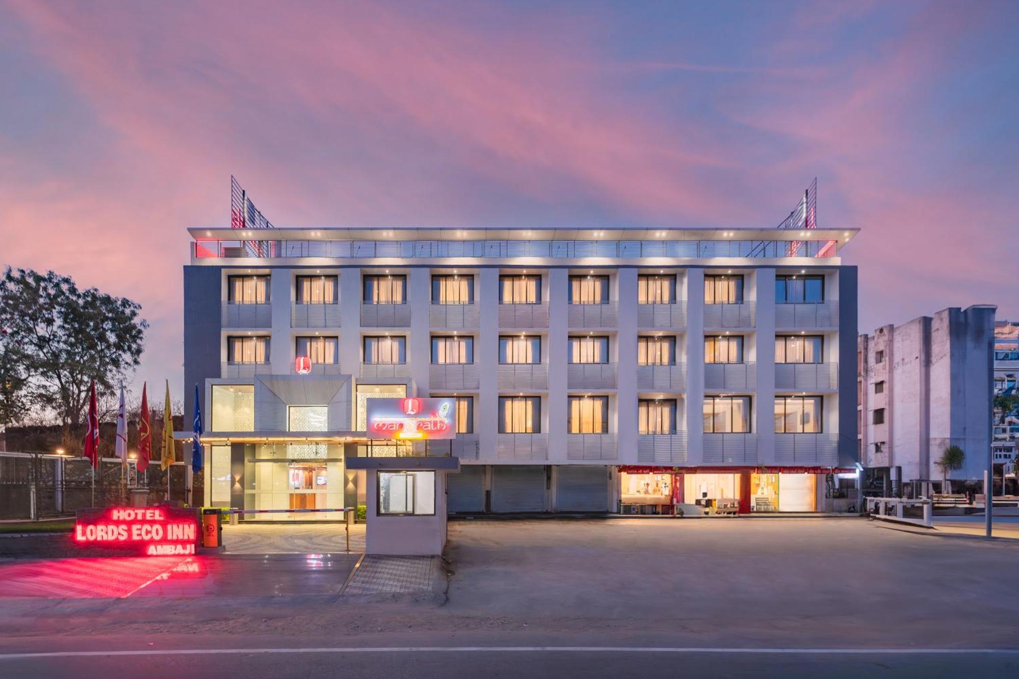 Lords Eco Inn, Ambaji Экстерьер фото