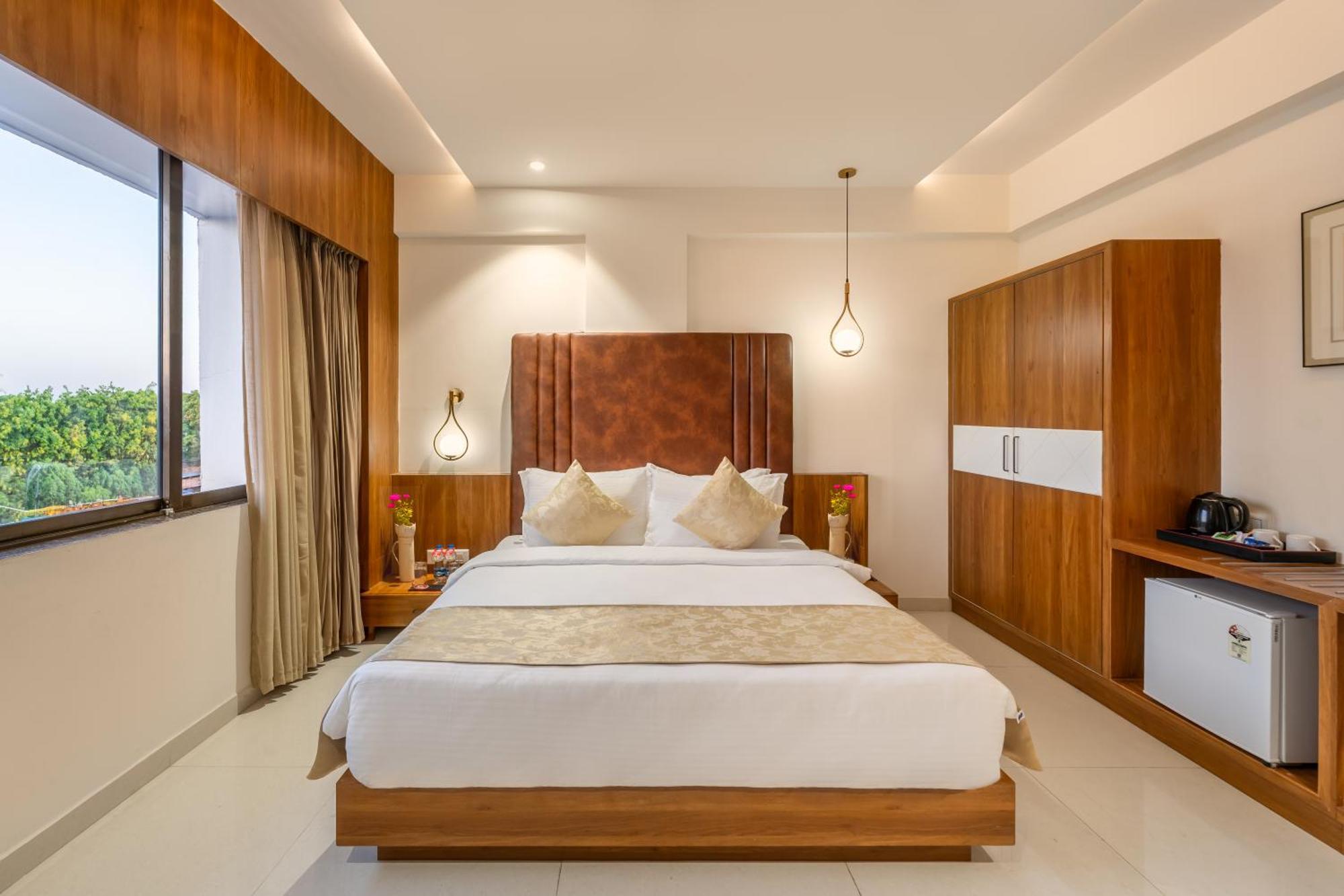 Lords Eco Inn, Ambaji Экстерьер фото